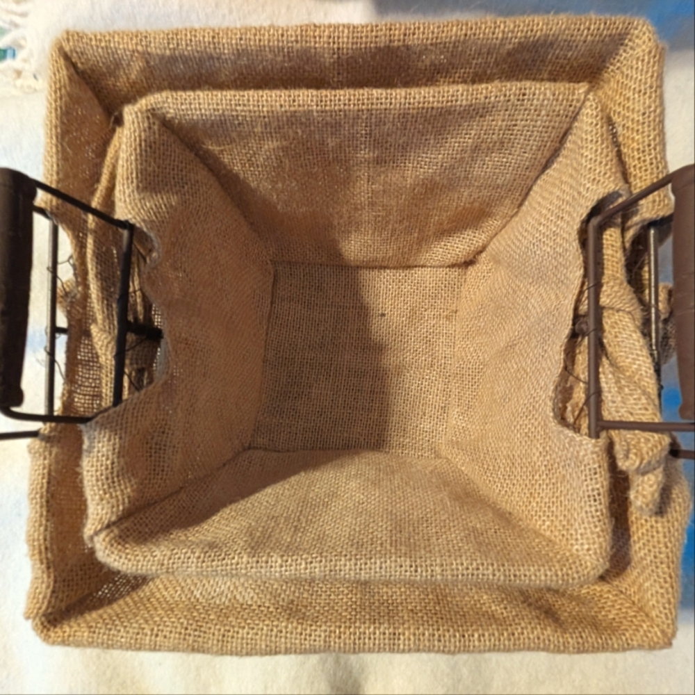 Box#10 🔥 5 For $35 🔥 Two Burlap-lined Wire Baskets